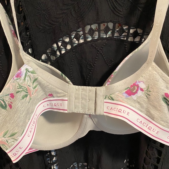Like new bra! - Picture 2 of 4